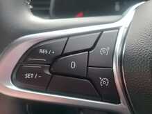 Renault Clio TCe Iconic 