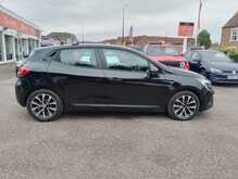 Renault Clio TCe Iconic 