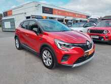 Renault Captur TCe Iconic 