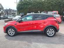 Renault Captur TCe Iconic 