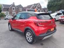 Renault Captur TCe Iconic 