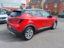 Renault Captur TCe Iconic 