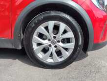 Renault Captur TCe Iconic 