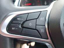 Renault Captur TCe Iconic 