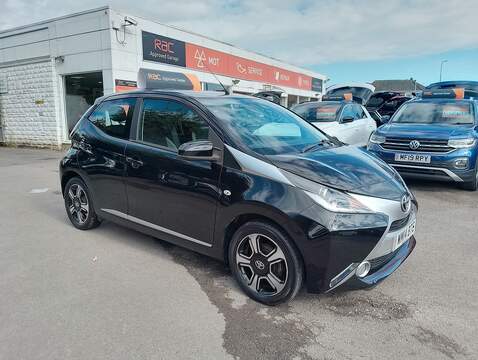 1.0 VVT-i x-clusiv Hatchback 5dr Petrol Manual Euro 5 Euro 5 (68 ps)
