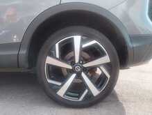 Nissan Qashqai DIG-T Tekna 
