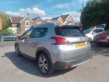 Peugeot 2008 PureTech Allure 