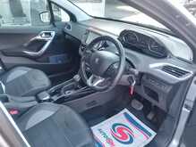 Peugeot 2008 PureTech Allure 