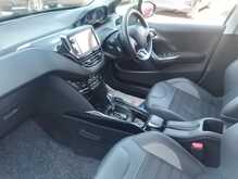 Peugeot 2008 PureTech Allure 