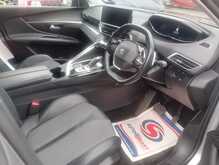 Peugeot 3008 PureTech Allure 