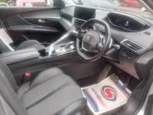 Peugeot 3008 PureTech Allure 