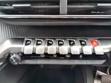 Peugeot 3008 PureTech Allure 
