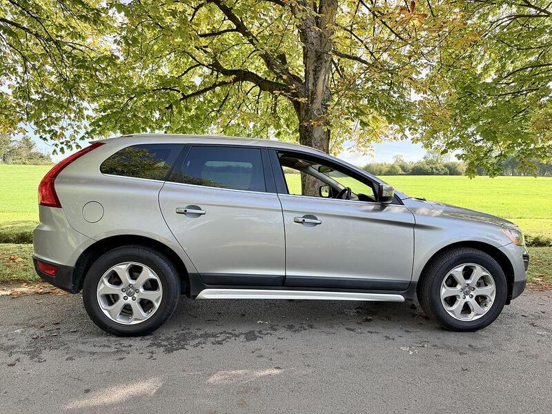 Volvo XC60 2.0 T5 SE Lux SUV 5dr Petrol Powershift Euro 5 (240 ps) - U1807