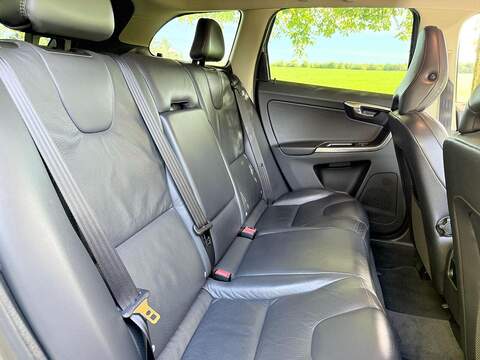 Volvo XC60 2.0 T5 SE Lux SUV 5dr Petrol Powershift Euro 5 (240 ps) - U1807
