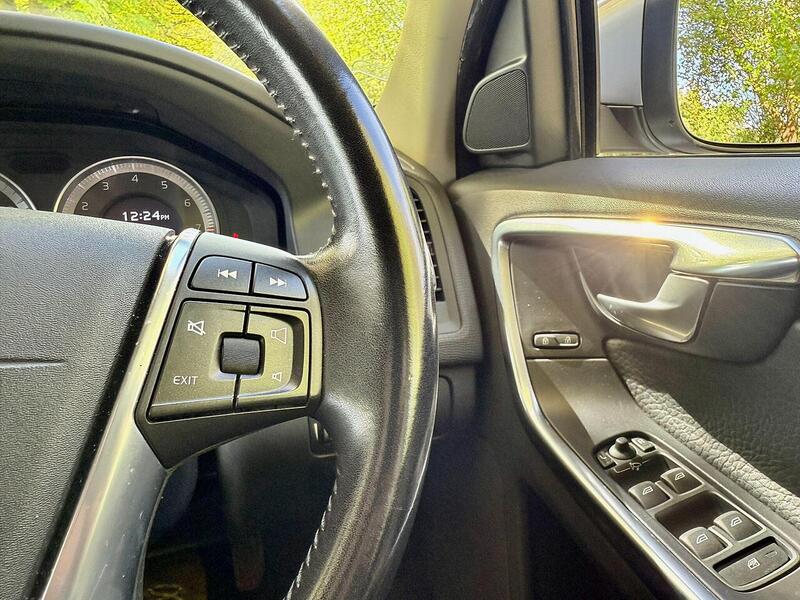 Volvo XC60 2.0 T5 SE Lux SUV 5dr Petrol Powershift Euro 5 (240 ps) - U1807