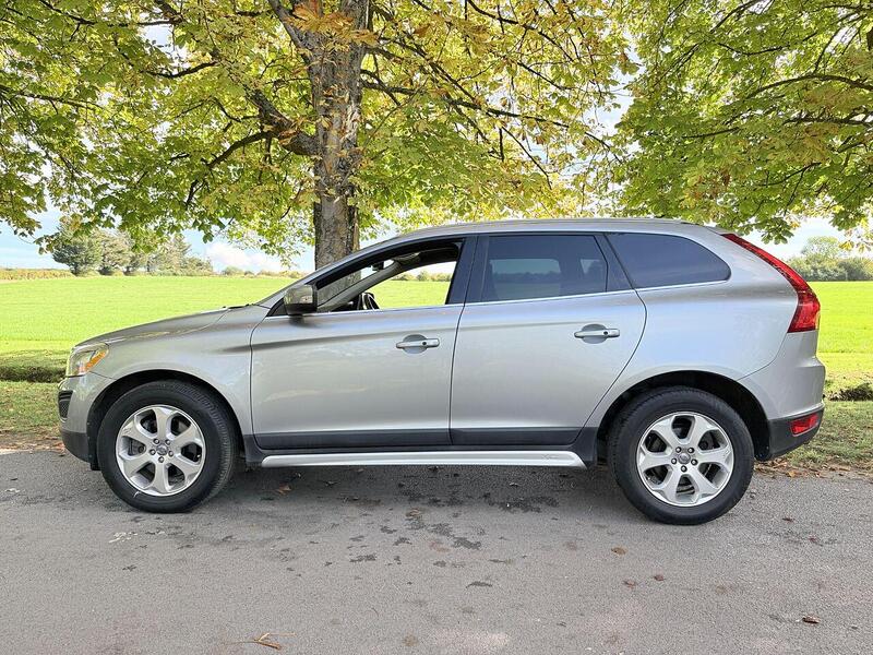 Volvo XC60 2.0 T5 SE Lux SUV 5dr Petrol Powershift Euro 5 (240 ps) - U1807