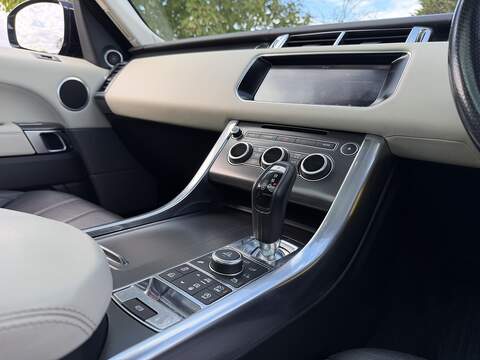 Land Rover Range Rover Sport 3.0 SD V6 HSE Dynamic SUV 5dr Diesel Auto 4WD Euro 6 (s/s) (306 ps) - U1848