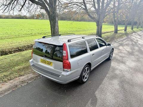 Volvo V70 2.4 SE Estate 5dr Petrol Automatic (231 g/km, 170 bhp) - U1929
