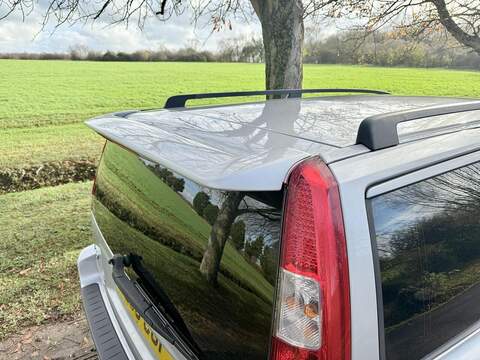 Volvo V70 2.4 SE Estate 5dr Petrol Automatic (231 g/km, 170 bhp) - U1929