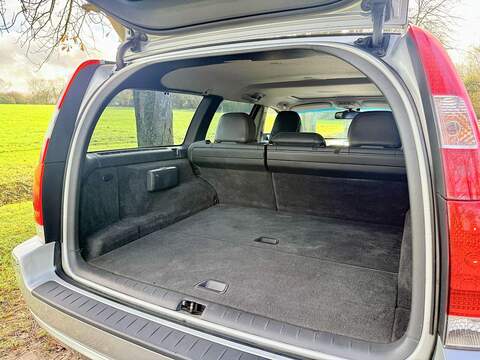 Volvo V70 2.4 SE Estate 5dr Petrol Automatic (231 g/km, 170 bhp) - U1929
