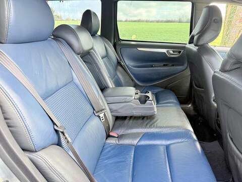 Volvo V70 2.4 SE Estate 5dr Petrol Automatic (231 g/km, 170 bhp) - U1929