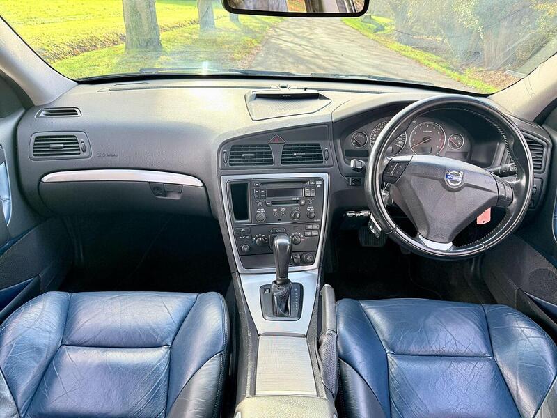 Volvo V70 2.4 SE Estate 5dr Petrol Automatic (231 g/km, 170 bhp) - U1929