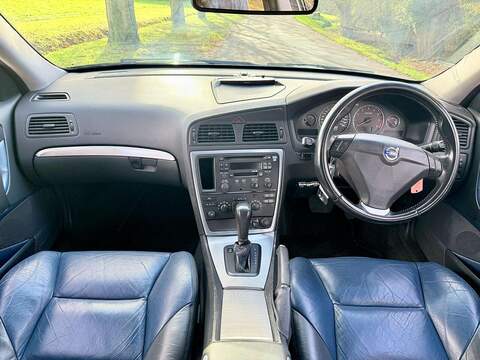 Volvo V70 2.4 SE Estate 5dr Petrol Automatic (231 g/km, 170 bhp) - U1929