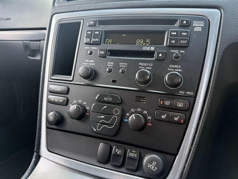 Volvo V70 2.4 SE Estate 5dr Petrol Automatic (231 g/km, 170 bhp) - U1929