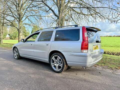 Volvo V70 2.4 SE Estate 5dr Petrol Automatic (231 g/km, 170 bhp) - U1929