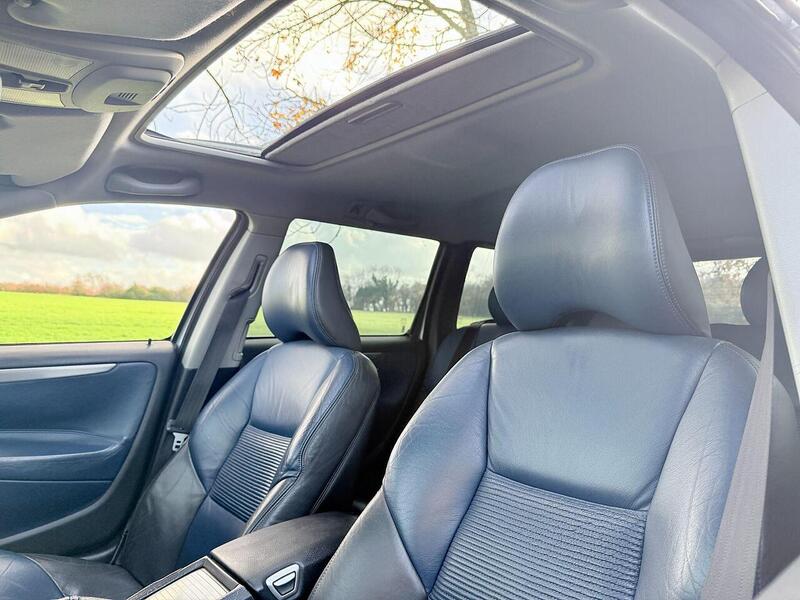 Volvo V70 2.4 SE Estate 5dr Petrol Automatic (231 g/km, 170 bhp) - U1929
