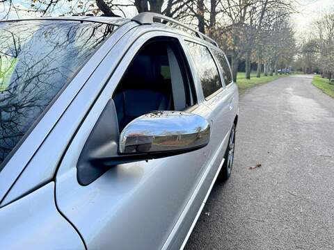 Volvo V70 2.4 SE Estate 5dr Petrol Automatic (231 g/km, 170 bhp) - U1929