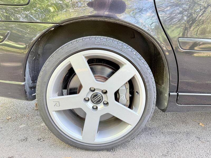 Volvo V70 2.5 R Estate 5dr Petrol Geartronic (264 g/km, 300 bhp) - U1947
