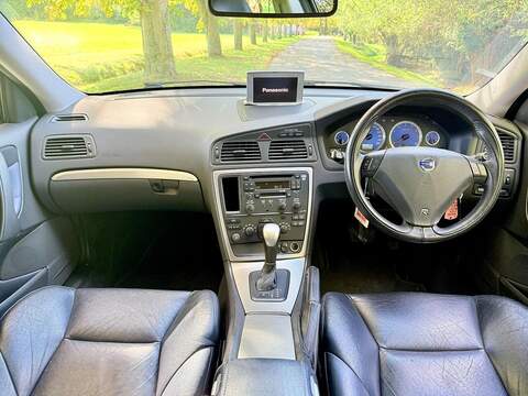 Volvo V70 2.5 R Estate 5dr Petrol Geartronic (264 g/km, 300 bhp) - U1947