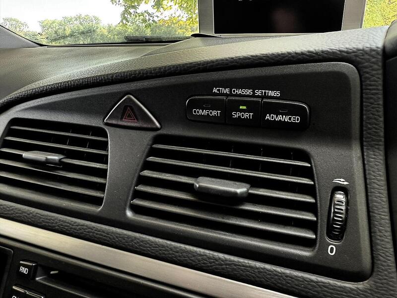 Volvo V70 2.5 R Estate 5dr Petrol Geartronic (264 g/km, 300 bhp) - U1947