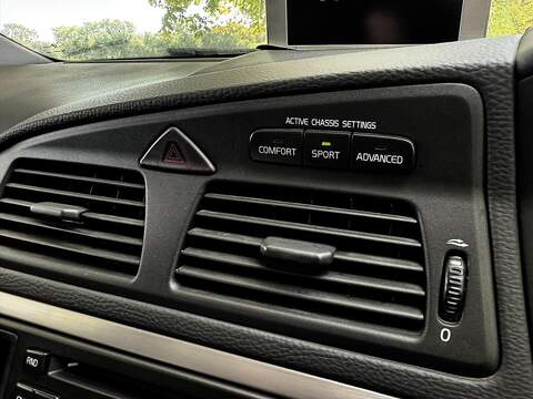 Volvo V70 2.5 R Estate 5dr Petrol Geartronic (264 g/km, 300 bhp) - U1947