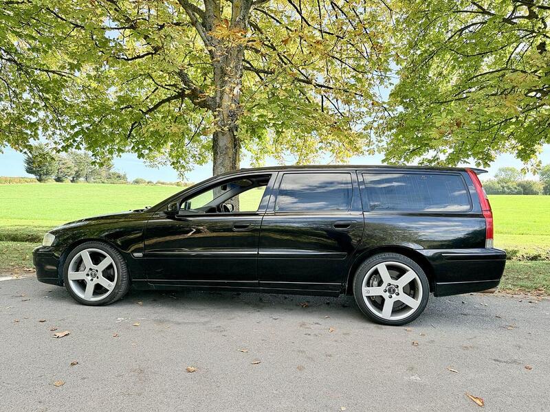 Volvo V70 2.5 R Estate 5dr Petrol Geartronic (264 g/km, 300 bhp) - U1947