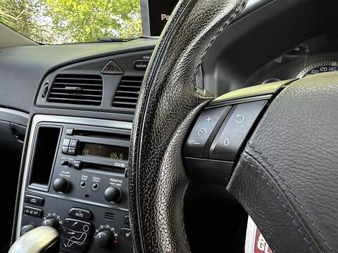 Volvo V70 2.5 R Estate 5dr Petrol Geartronic (264 g/km, 300 bhp) - U1947