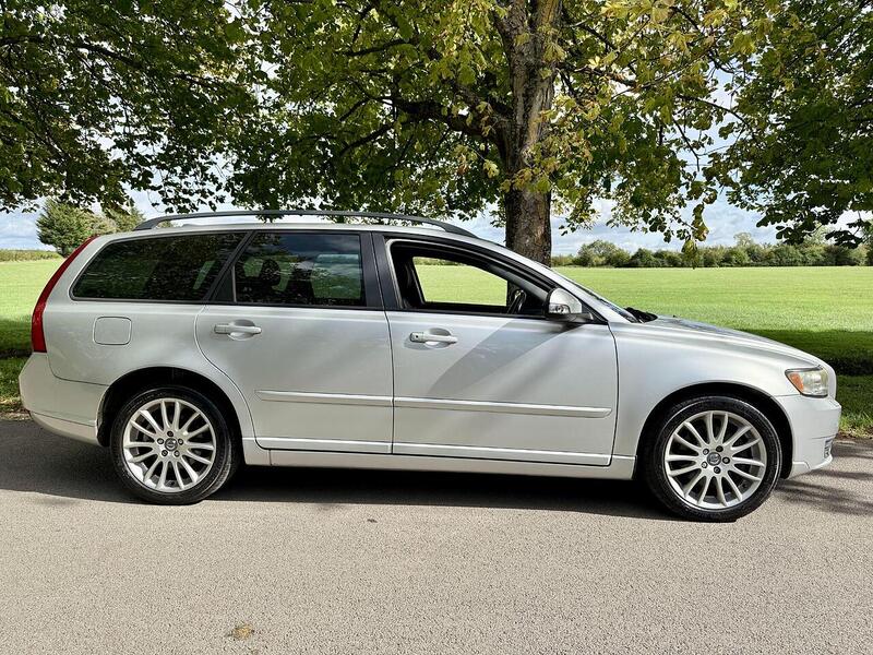 Volvo V50 Se Lux 2.0 5dr Estate Petrol - U1952