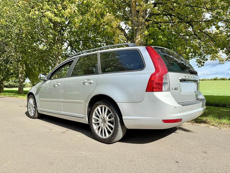 Volvo V50 Se Lux 2.0 5dr Estate Petrol - U1952