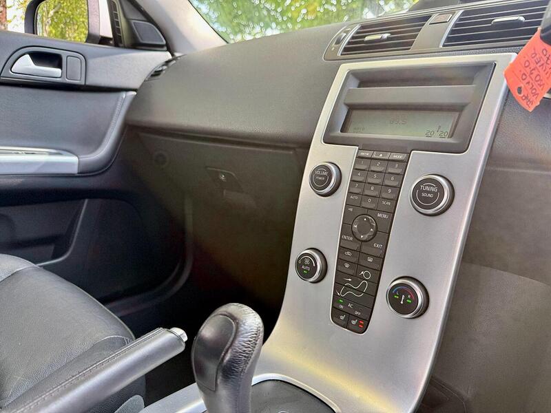 Volvo V50 Se Lux 2.0 5dr Estate Petrol - U1952