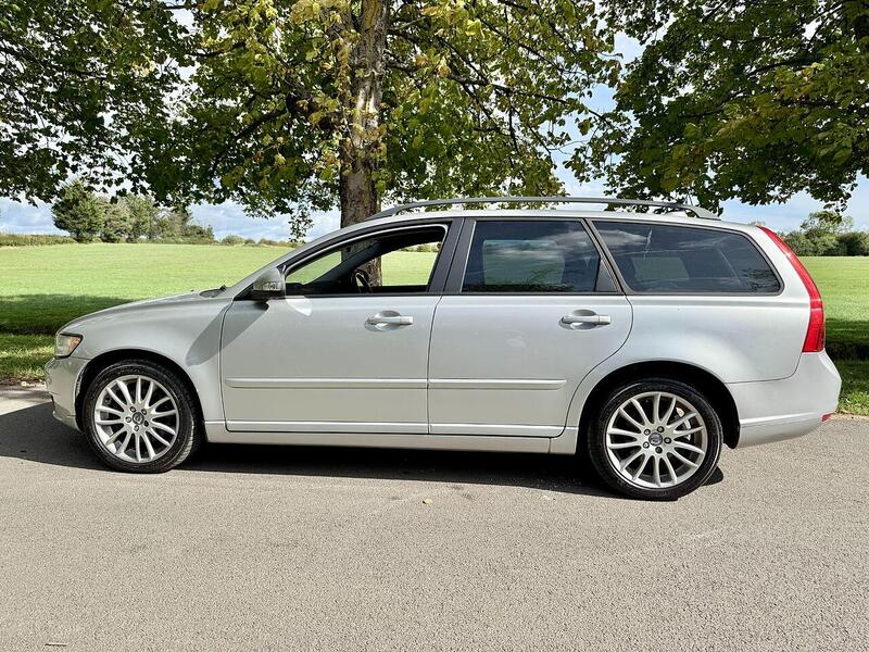 Volvo V50 Se Lux 2.0 5dr Estate Petrol - U1952