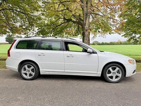 Volvo V70 3.2 SE Lux Estate 5dr Petrol Geartronic Euro 4 (238 ps) - U1968