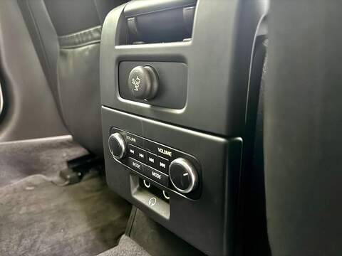 Volvo V70 3.2 SE Lux Estate 5dr Petrol Geartronic Euro 4 (238 ps) - U1968
