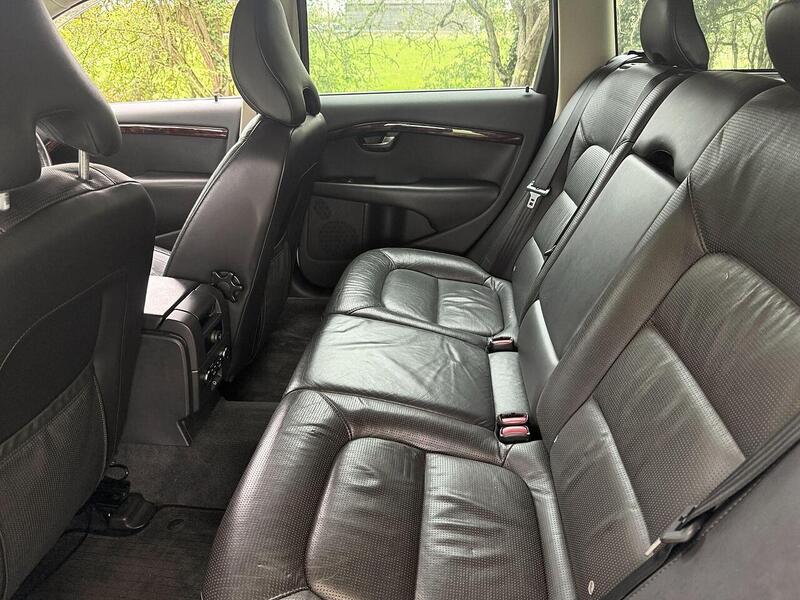 Volvo V70 3.2 SE Lux Estate 5dr Petrol Geartronic Euro 4 (238 ps) - U1968