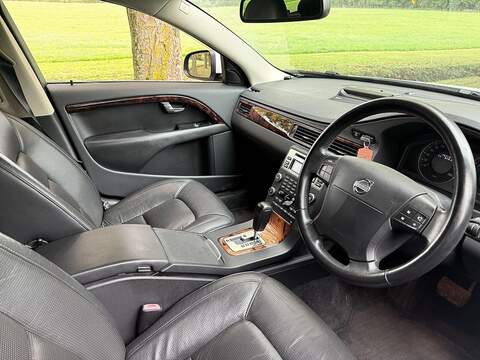 Volvo V70 3.2 SE Lux Estate 5dr Petrol Geartronic Euro 4 (238 ps) - U1968