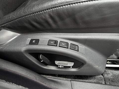 Volvo V70 3.2 SE Lux Estate 5dr Petrol Geartronic Euro 4 (238 ps) - U1968