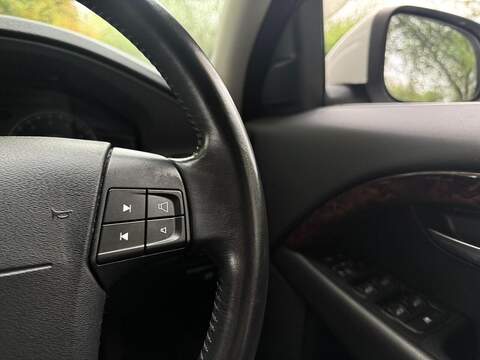 Volvo V70 3.2 SE Lux Estate 5dr Petrol Geartronic Euro 4 (238 ps) - U1968