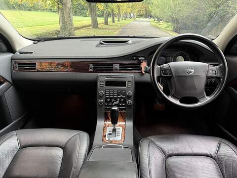 Volvo V70 3.2 SE Lux Estate 5dr Petrol Geartronic Euro 4 (238 ps) - U1968