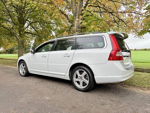 Volvo V70 3.2 SE Lux Estate 5dr Petrol Geartronic Euro 4 (238 ps) - U1968
