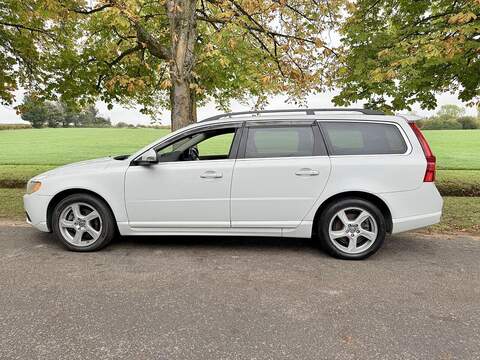 Volvo V70 3.2 SE Lux Estate 5dr Petrol Geartronic Euro 4 (238 ps) - U1968